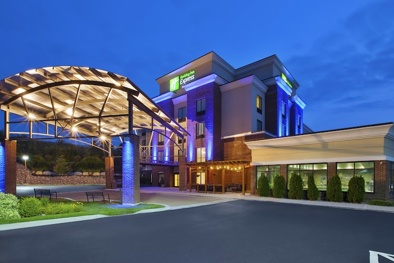 Holiday Inn Express & Suites Geneva Finger Lakes in Geneva, New York, United States