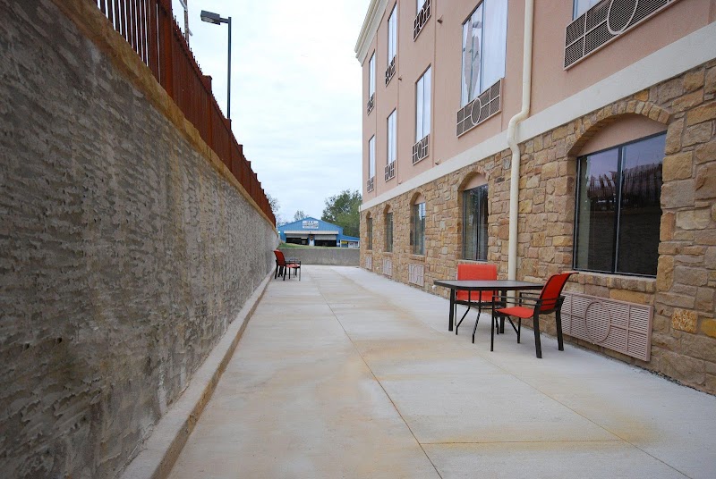 Holiday Inn Express & Suites Gonzales in Gonzales, Texas, United States