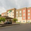 Holiday Inn Express & Suites Jamestown