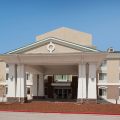Holiday Inn Express & Suites Lamar