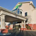 Holiday Inn Express & Suites Laurinburg