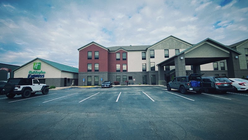 Holiday Inn Express & Suites Lebanon in Lebanon, Missouri, United States