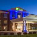 Holiday Inn Express & Suites Lexington Downtown Area-Keeneland