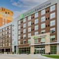 Holiday Inn Express & Suites Lincoln Downtown, an IHG Hotel