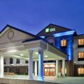 Holiday Inn Express & Suites McPherson