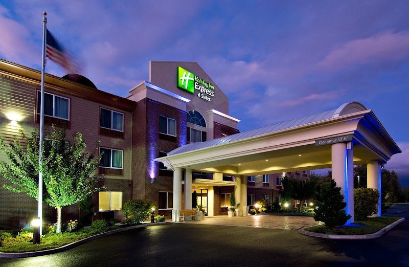 Holiday Inn Express & Suites Medford-Central Point in Medford, Oregon, United States