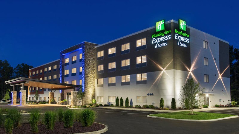 Holiday Inn Express & Suites Medina in Medina, Ohio, United States