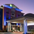 Holiday Inn Express & Suites Midwest City