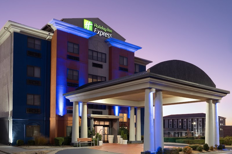 Holiday Inn Express & Suites Midwest City in Midwest City, Oklahoma, United States