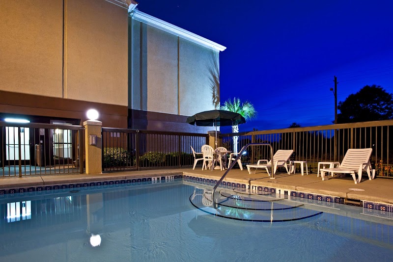 Holiday Inn Express & Suites Milton East I-10 in Milton, Florida, United States