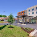 Holiday Inn Express & Suites Mobile – University Area