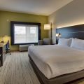 Holiday Inn Express & Suites Morris