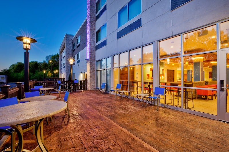 Holiday Inn Express & Suites New Castle in New Castle, Pennsylvania, United States