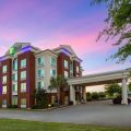 Holiday Inn Express & Suites Newberry