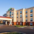 Holiday Inn Express & Suites Newport South