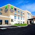 Holiday Inn Express & Suites Oswego