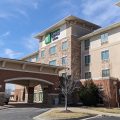 Holiday Inn Express & Suites Overland Park