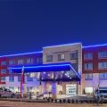 Holiday Inn Express & Suites Owasso