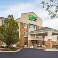 Holiday Inn Express & Suites Pekin