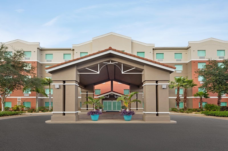 Holiday Inn Express & Suites Pembroke Pines-Sheridan St. in Pembroke Pines, Florida, United States