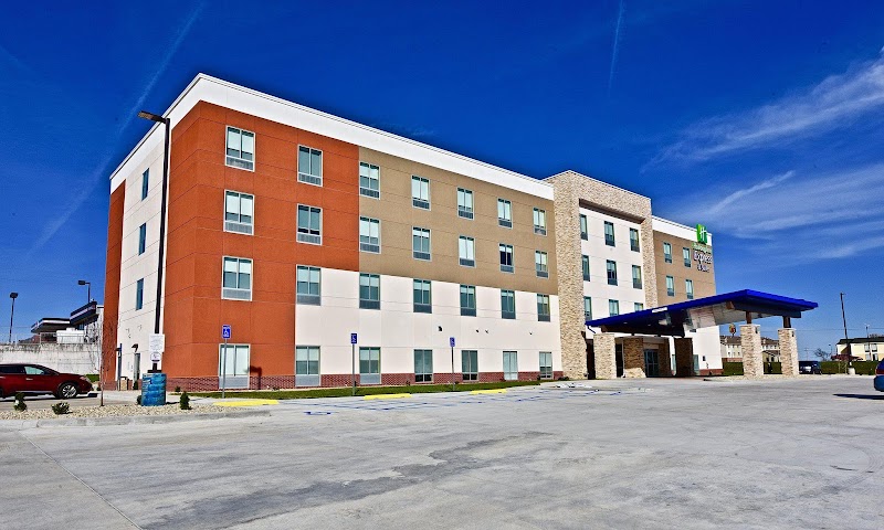Holiday Inn Express & Suites Perryville in Perryville, Missouri, United States