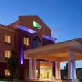Holiday Inn Express & Suites Reno Airport