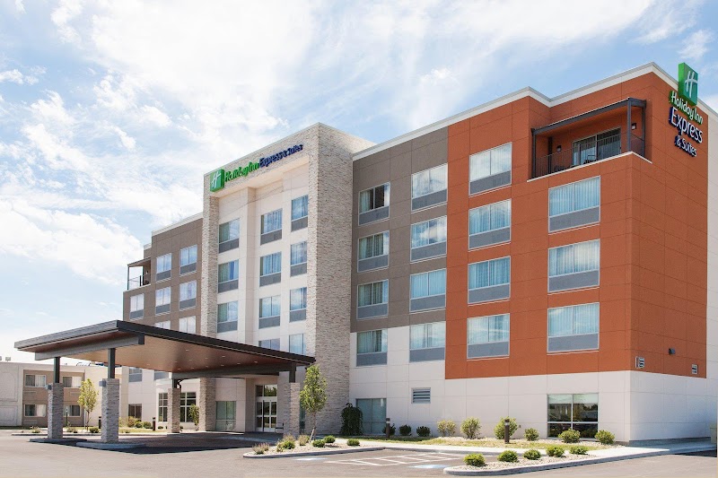 Holiday Inn Express & Suites Sandusky in Sandusky, Ohio, United States