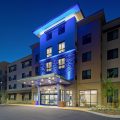 Holiday Inn Express & Suites Santa Clarita