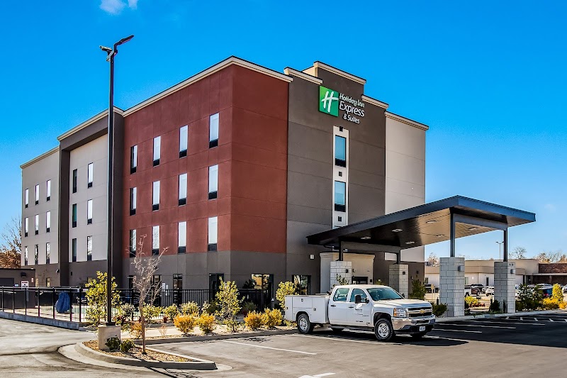 Holiday Inn Express & Suites Tulsa East - Catoosa in Catoosa, Oklahoma, United States