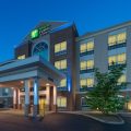 Holiday Inn Express & Suites Woodbridge, an IHG Hotel