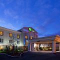 Holiday Inn Express Toledo-Oregon