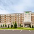 Holiday Inn & Suites Farmington Hills – Detroit NW