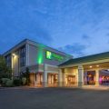 Holiday Inn & Suites Parsippany Fairfield