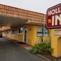 Hollister Inn