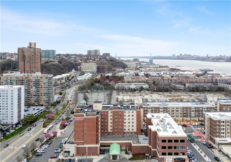 Homewood Suites by Hilton Edgewater-NYC Area in Edgewater, New Jersey, United States