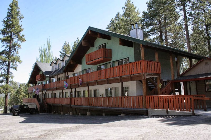 Honey Bear Lodge & Cabins in Big Bear Lake, California, United States