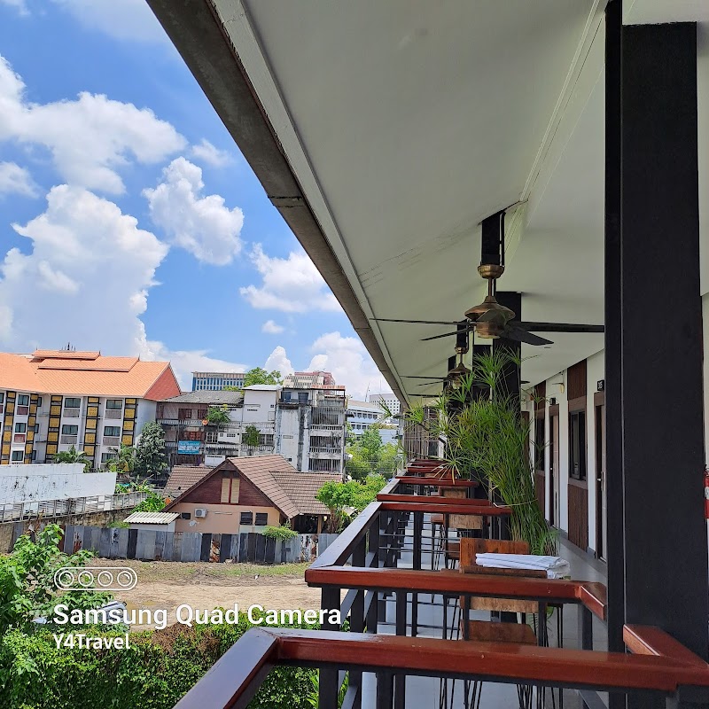 Hotel De Nara in Ban Chang Phuak, Thailand