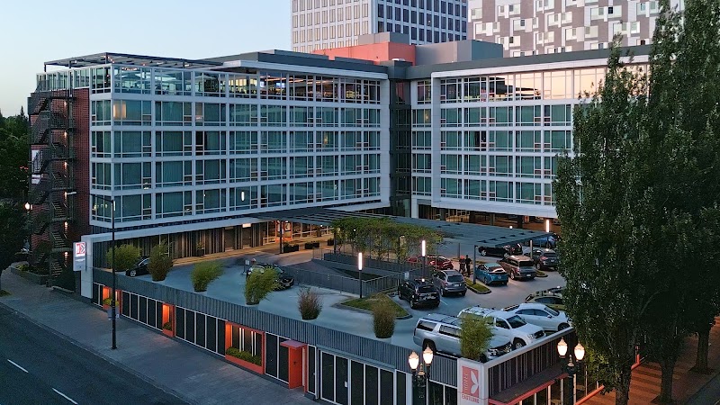 Hotel Eastlund in Portland, Oregon, United States