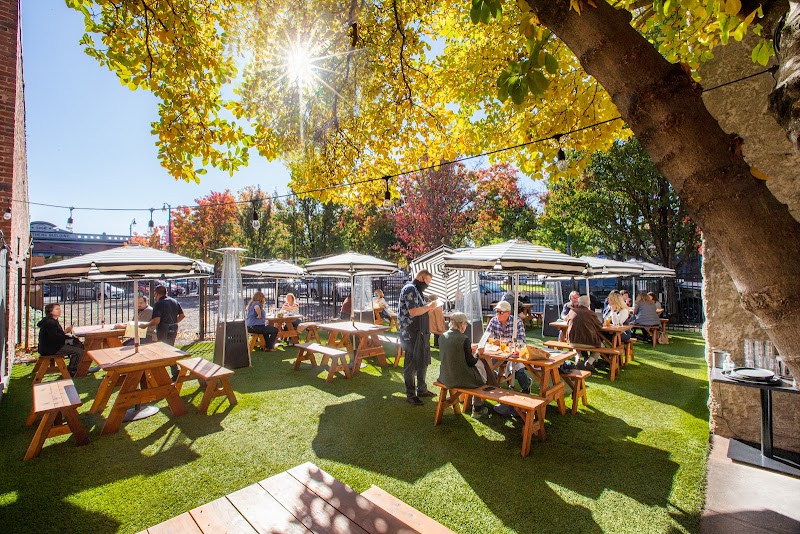 Hotel La Rose in Santa Rosa, California, United States