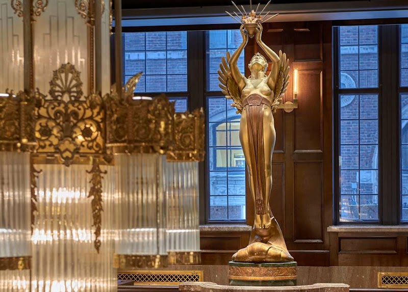 Hotel Phillips Kansas City, Curio Collection by Hilton in Kansas City, Missouri, United States