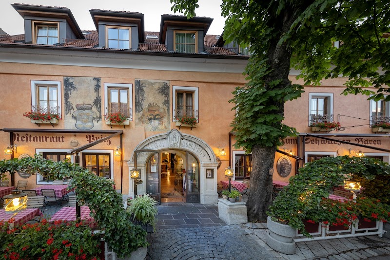 Hotel Zum Schwarzen Bären in Vocklabruck, Austria