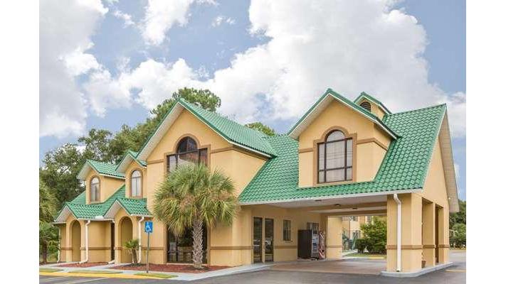 Howard Johnson by Wyndham Dothan in Dothan, Alabama, United States