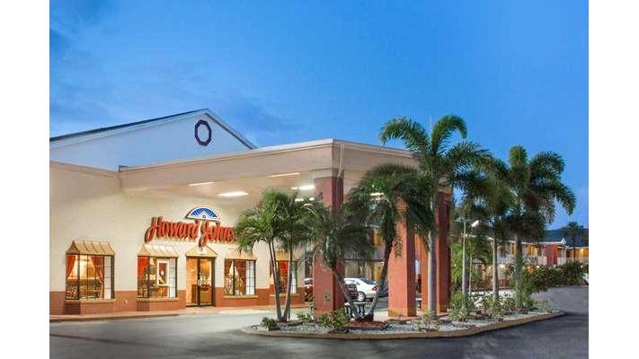 Howard Johnson by Wyndham Ft. Myers FL in Fort Myers, Florida, United States