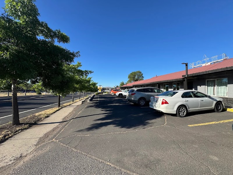Juniper Motel in Madras, Oregon, United States
