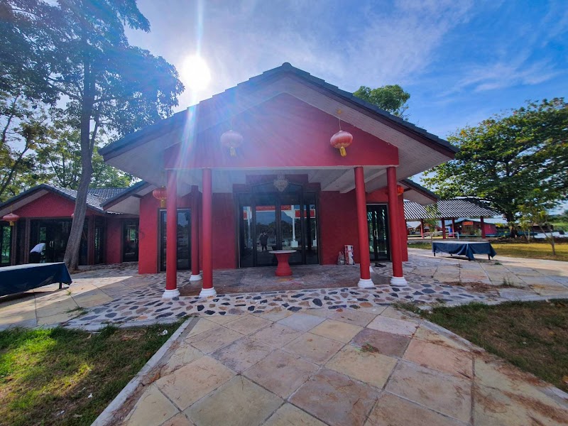 Kasem Island Resort in Kanchanaburi, Thailand