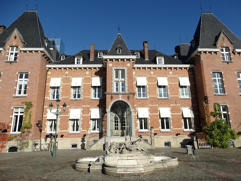 Kasteel Gravenhof in Sint-Pieters-Leeuw, Belgium