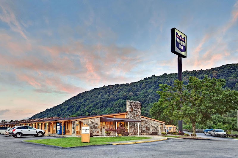Knights Inn Charleston in Charleston, West Virginia, United States