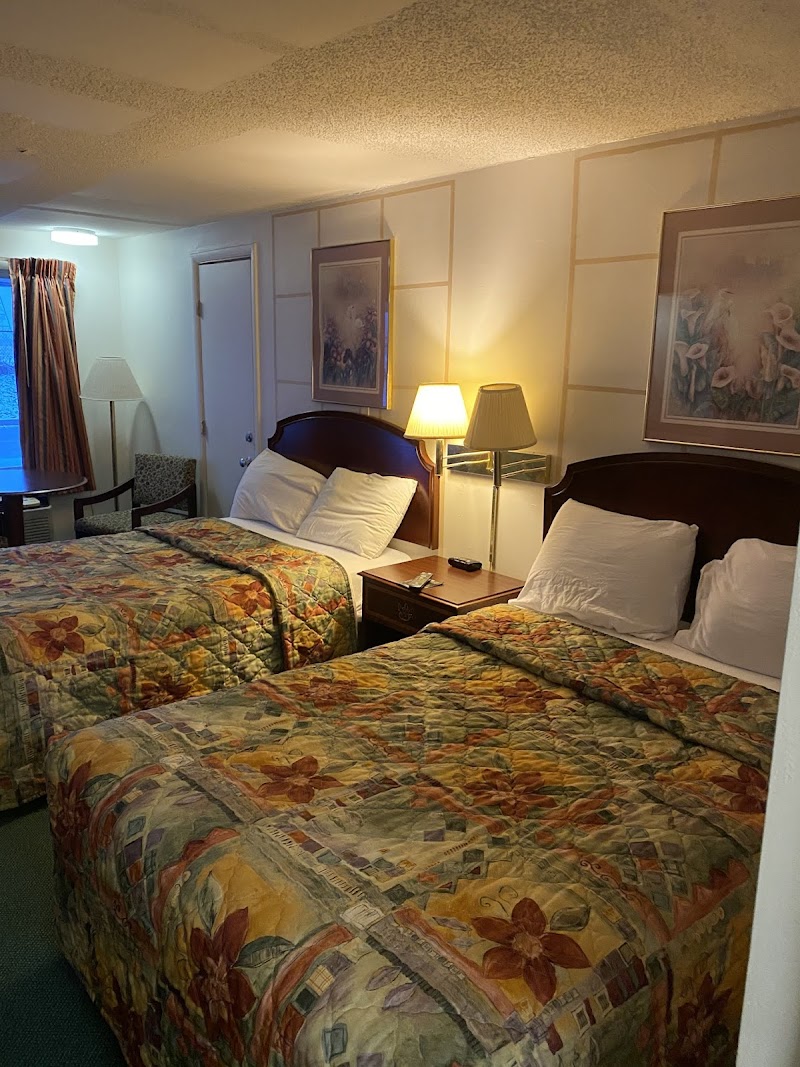 Knights Inn Elyria in Elyria, Ohio, United States