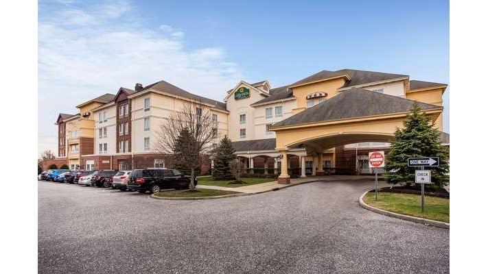 La Quinta Inn & Suites by Wyndham Amityville in Amityville, New York, United States