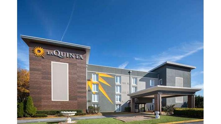 La Quinta Inn & Suites by Wyndham Atlanta Airport South in College Park, Georgia, United States